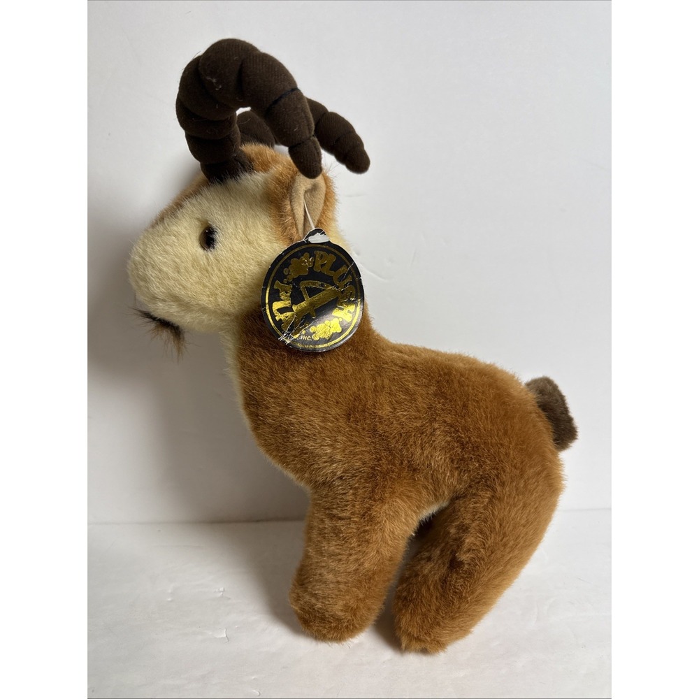 Big Horn Sheep Plush 11x10‎ In